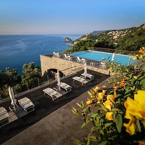 Dominio Mare & Spa *** Bergeggi