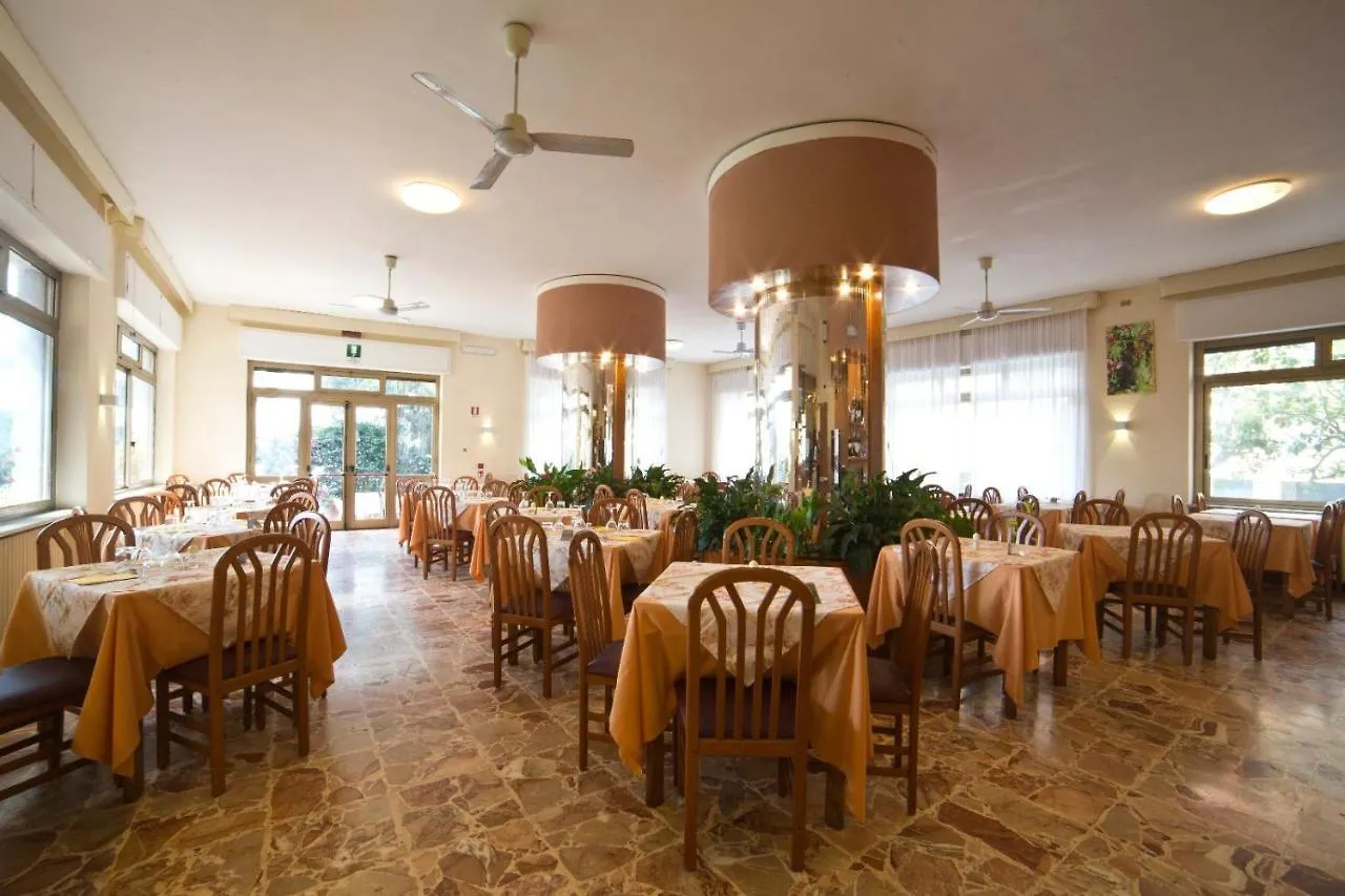 Hotel Kristall Diano Marina Italia