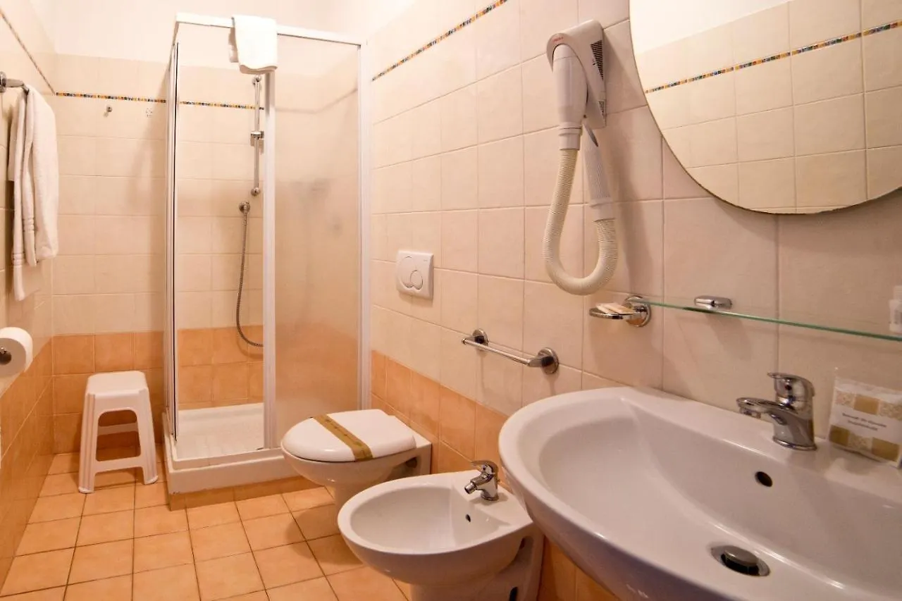 Hotel Kristall Diano Marina 3*,  Italia